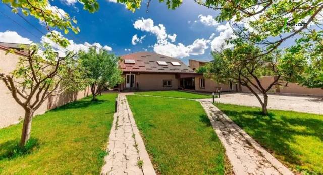 Երկու հարկանի քարե տուն Ծարավ Աղբյուրի փողոցում Ավանում, 480 ք.մ., 3+ սանհանգույց, եվրովերանորոգված