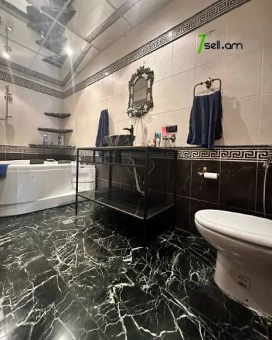 5 սենյականոց բնակարան Մհեր Մկրտչյան փողոցում, 210 քմ, նախավերջին հարկ, 2 սանհանգույց