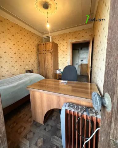4 սենյականոց բնակարան Երվանդ Քոչարի փողոցում, 85 ք.մ., մի քանի պատշգամբ, 7/9 հարկ