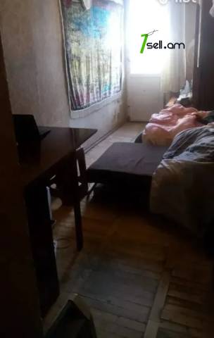 2 սենյականոց բնակարան, Շոպրոն փողոցի 4-րդ նրբանցք, 67 քմ, 3/5 հարկ, մի քանի պատշգամբ, քարե շենք