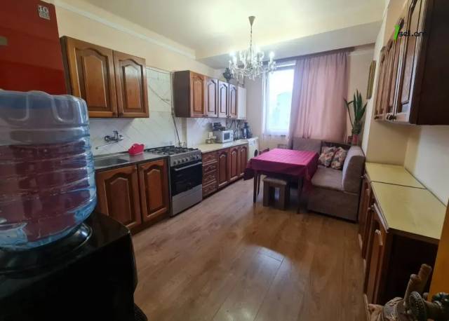 3 սենյականոց բնակարան Նալբանդյան փողոցում, 80 ք.մ., 10/12 հարկ, կապիտալ վերանորոգված