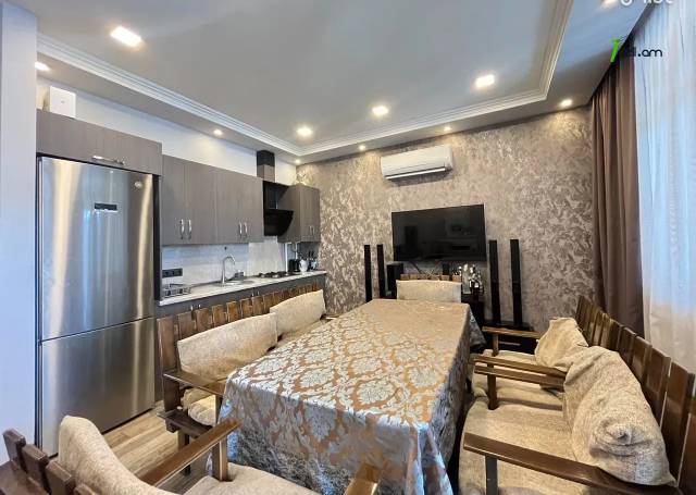 Մեկ հարկանի տուն, Azatutyan Street Ձորաղբյուրում, 550 ք.մ., 3+ սանհանգույց, կապիտալ վերանորոգված