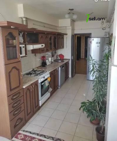 4 սենյականոց բնակարան Զաքարիա Քանաքեռցու փողոցում, 86 ք.մ., նախավերջին հարկ, եվրովերանորոգված