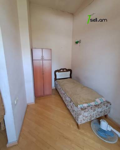 3 սենյականոց բնակարան նորակառույց շենքում Նար–Դոսի փողոցում, 70 ք.մ., կապիտալ վերանորոգված