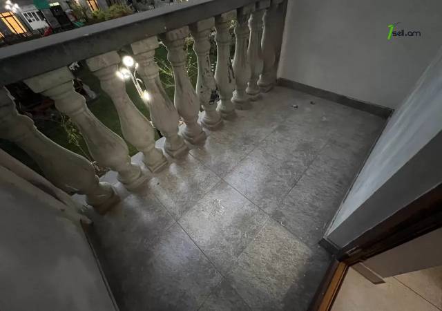 3 սենյականոց բնակարան նորակառույց շենքում Նիկողայոս Ադոնց փողոցում, 95 ք.մ., 2 սանհանգույց, 2/8 հարկ