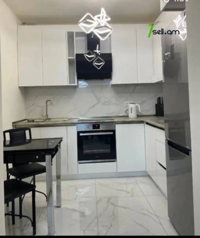 2 սենյականոց բնակարան Գրիգոր Արծրունու փողոցում, 63 քմ, նախավերջին հարկ, կապիտալ վերանորոգված