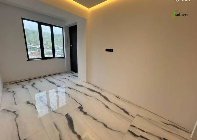 2 սենյականոց բնակարան նորակառույց շենքում Չարենցի փողոցում, 56 քմ, 13/17 հարկ, բարձր առաստաղներ