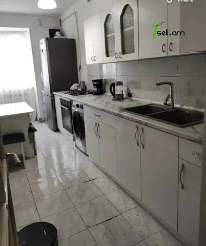 4 սենյականոց բնակարան Գուսան Շերամի փողոցում, 87 ք.մ., 3/9 հարկ, կոսմետիկ վերանորոգում