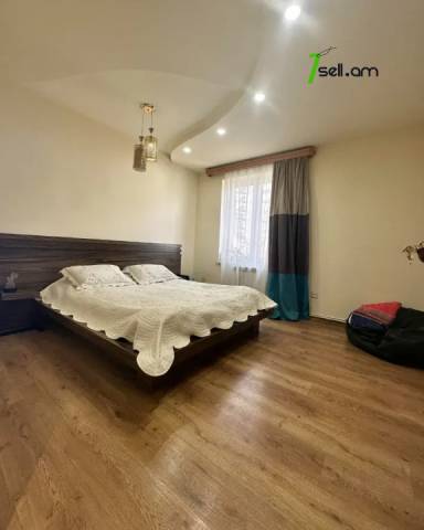 3 սենյականոց բնակարան Սարյանի փողոցում, 92 քմ, 6/9 հարկ, կապիտալ վերանորոգված, քարե շենք