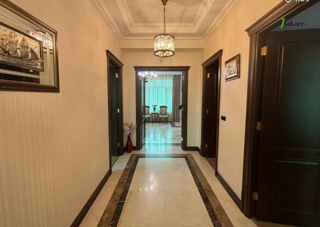 Երկու հարկանի քարե տուն Նվեր Սաֆարյան փողոցում Ավանում, 167 քմ, 3+ սանհանգույց