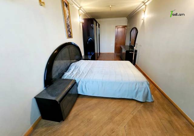 4 սենյականոց բնակարան Վարդանանց փողոցում, 140 ք.մ., 2 սանհանգույց, 5/10 հարկ, կապիտալ վերանորոգված