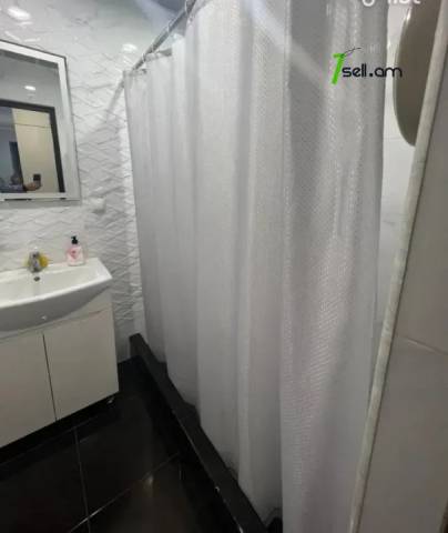 2 սենյականոց բնակարան Ռոստովյան փողոցում, 60 ք.մ., 2/9 հարկ, կապիտալ վերանորոգված