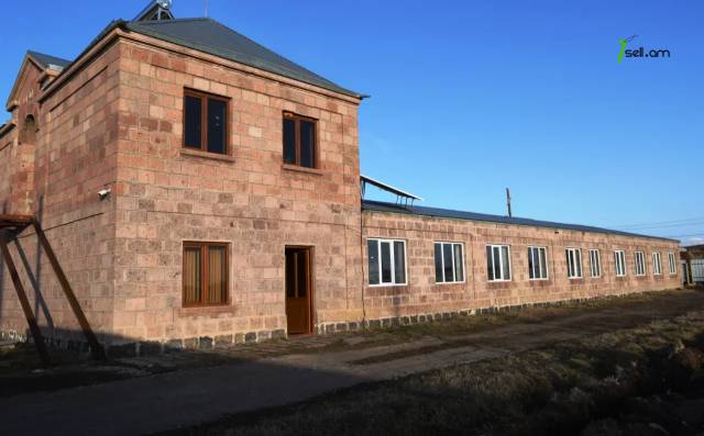 Գյուղատնտեսական գույք Ազատանում, 5060 քմ