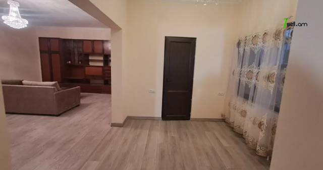 Մեկ հարկանի քարե տուն Էրեբունիում, 100 քմ, կապիտալ վերանորոգված