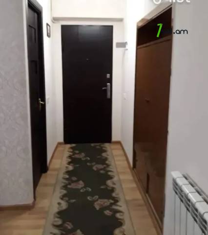 2 սենյականոց բնակարան Բաբայան փողոցում, 52 ք.մ., 2/5 հարկ, կապիտալ վերանորոգված, քարե շենք