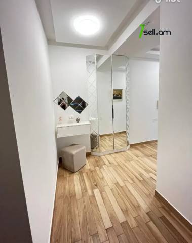 4 սենյականոց բնակարան նորակառույց շենքում Պարույր Սևակի փողոցում, 170 ք.մ., 2 սանհանգույց