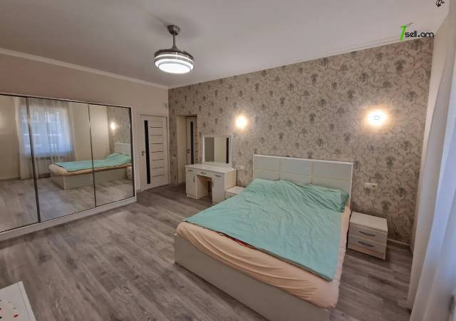 Երեք հարկանի քարե տուն Վարշավյան փողոցում Արաբկիրում, 630 քմ, 3+ սանհանգույց, կապիտալ վերանորոգված