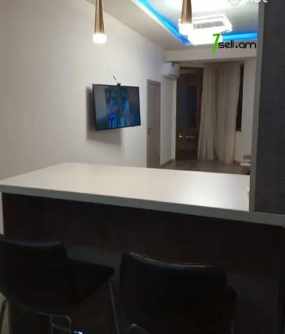 3 սենյականոց բնակարան նորակառույց շենքում Եկմալյան փողոցում, 80 ք.մ., 5/18 հարկ, բարձր առաստաղներ