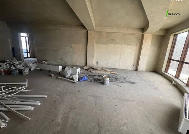 Ընդարձակ 4 սենյականոց բնակարան նորակառույց շենքում Աբովյան փողոցում, 225 քմ, 6/14 հարկ