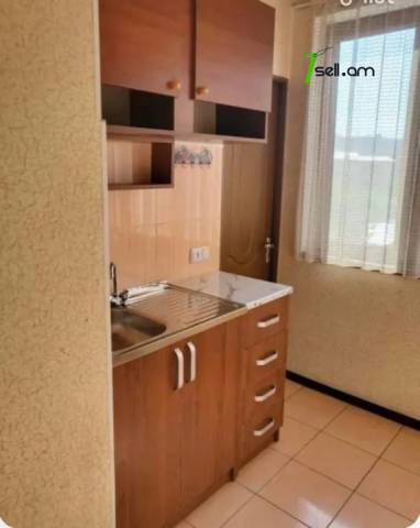 3 սենյականոց բնակարան Ազատության պողոտայում, 70 քմ, 2/5 հարկ, բարձր առաստաղներ, կապիտալ վերանորոգված