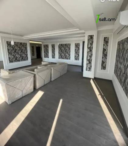 Ընդարձակ 4 սենյականոց բնակարան նորակառույց շենքում Տիգրան Պետրոսյան փողոցում, 277 ք.մ., 2/9 հարկ