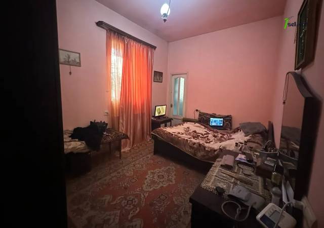 Երկու հարկանի քարե տուն Դավիթ Բեկի փողոցում Նոր Նորքում, 1400 ք.մ., կոսմետիկ վերանորոգում