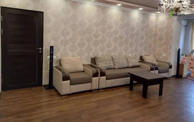 2 սենյականոց բնակարան Մամիկոնյանց փողոցում, 85 քմ, 2/4 հարկ, եվրովերանորոգված, քարե շենք