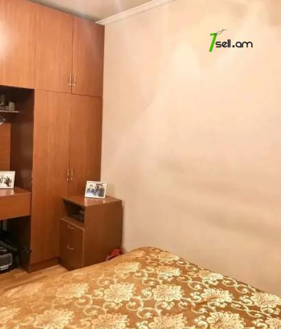 3 սենյականոց բնակարան Կոմիտասի պողոտայում, 67 ք.մ., 4/8 հարկ, կապիտալ վերանորոգված, քարե շենք
