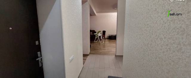 Երկու հարկանի քարե տուն Շիրազի փողոցում Աջափնյակում, 163 ք.մ., 2 սանհանգույց, կապիտալ վերանորոգված