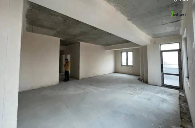 5 սենյականոց բնակարան նորակառույց շենքում Արղության փողոցում, 155 քմ, 11/14 հարկ, 2 սանհանգույց