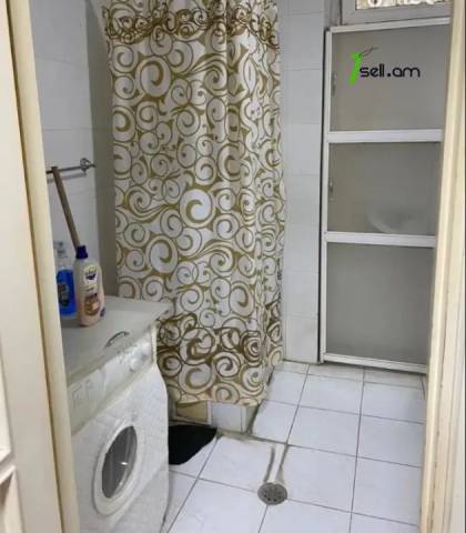 3 սենյականոց բնակարան Կոմիտասի պողոտայում, 115 քմ, 2/4 հարկ, բարձր առաստաղներ, մի քանի պատշգամբ