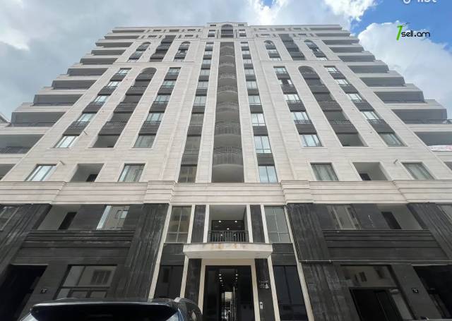 3 սենյականոց բնակարան նորակառույց շենքում Փավստոս Բուզանդի փողոցում, 104 քմ, 7/14 հարկ