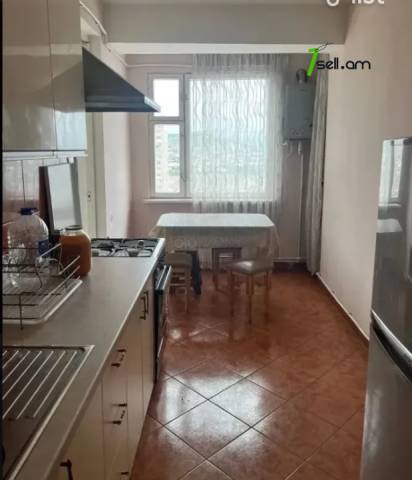 3 սենյականոց բնակարան, Հարավ Արևմտյան Բ2 թաղամաս, 87 ք.մ., 12/14 հարկ, մի քանի պատշգամբ