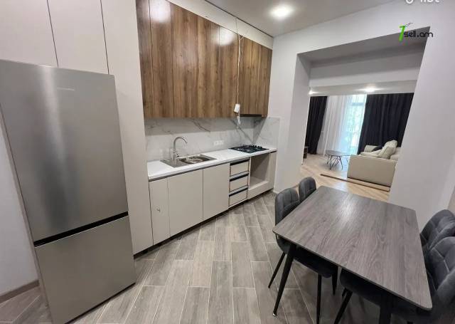 2 սենյականոց բնակարան Նալբանդյան փողոցում, 42 քմ, նախավերջին հարկ, բարձր առաստաղներ