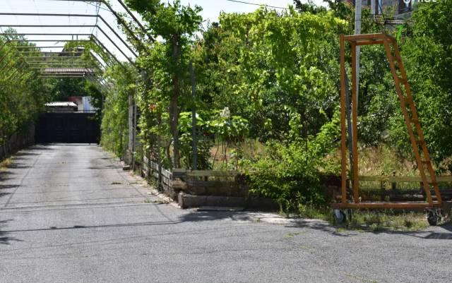 Հողատարածք բնակելի շինությունների համար Քանաքեռ Զեյթունում, 7000 ք.մ.