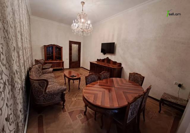 2 սենյականոց բնակարան Ալեքսանդր Սպենդիարյանի փողոցում, 90 ք.մ., 1/5 հարկ, կապիտալ վերանորոգված