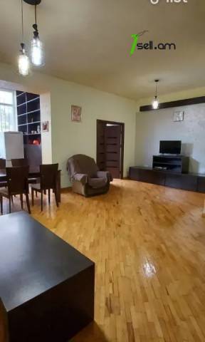 2 սենյականոց բնակարան Նաիրի Զարյան փողոցում, 58 ք.մ., բարձր առաստաղներ, 1/4 հարկ, եվրովերանորոգված