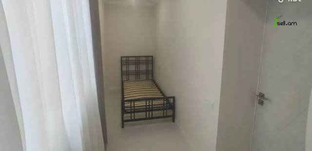 2 սենյականոց բնակարան Ֆուչիկի փողոցում, 43 ք.մ., 2/5 հարկ, եվրովերանորոգված, քարե շենք