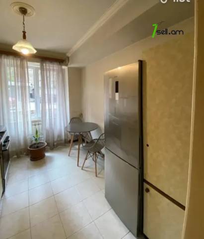 3 սենյականոց բնակարան Հակոբ Հակոբյան փողոցում, 70 ք.մ., 1/14 հարկ, կոսմետիկ վերանորոգում