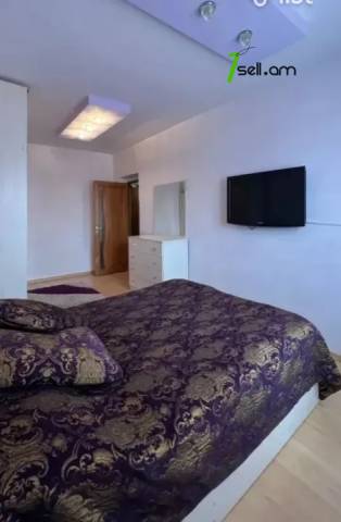 3 սենյականոց բնակարան, Աթոյան փողոցի նրբանցք, 64 ք.մ., նախավերջին հարկ, եվրովերանորոգված