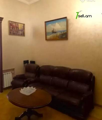 5 սենյականոց բնակարան կենտրոնում, 120 ք.մ., 2 սանհանգույց, բարձր առաստաղներ, 2/5 հարկ