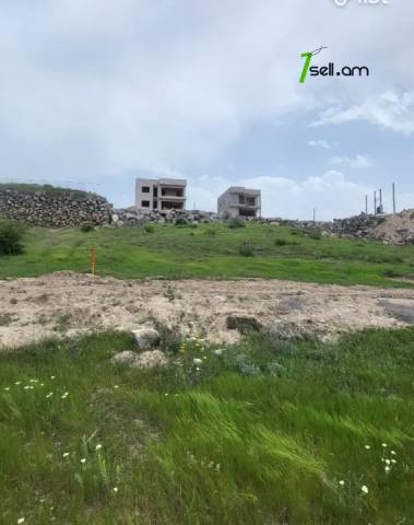 Հողատարածք բնակելի շինությունների համար Ավանում, 1000 քմ