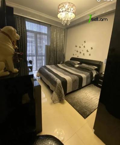 4 սենյականոց բնակարան նորակառույց շենքում Սասնա Ծռերի փողոցում, 111 ք.մ., 2 սանհանգույց