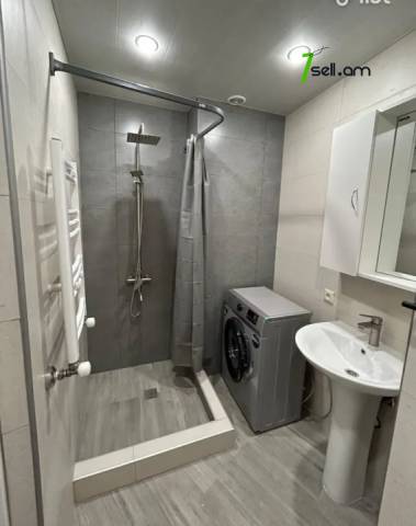 2 սենյականոց բնակարան, Shinararner Street, 45 ք.մ., 9/12 հարկ, կապիտալ վերանորոգված