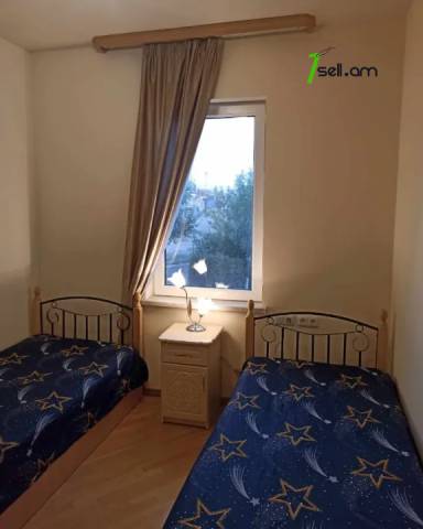 Երկու հարկանի տուն, Վահագնի Թաղամաս Աջափնյակում, 200 ք.մ., 3+ սանհանգույց, կապիտալ վերանորոգված