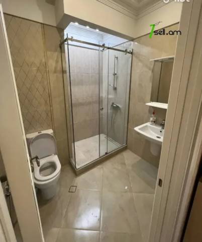 3 սենյականոց բնակարան նորակառույց շենքում Ալեք Մանուկյան փողոցում, 80 ք.մ., 3/12 հարկ, 2 սանհանգույց