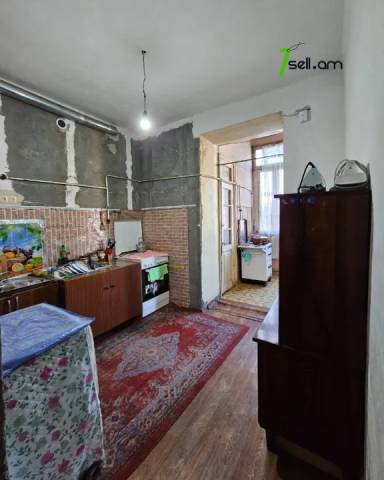 3 սենյականոց բնակարան Տիգրան Մեծի պողոտայում, 94 ք.մ., բարձր առաստաղներ, քարե շենք