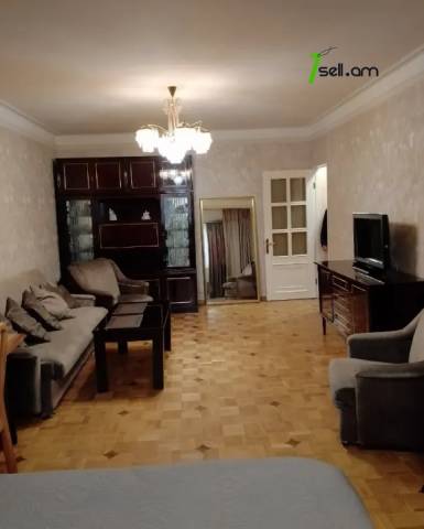 1 սենյականոց բնակարան Քաջազնունի փողոցում, 40 քմ, նախավերջին հարկ, կապիտալ վերանորոգված, քարե շենք