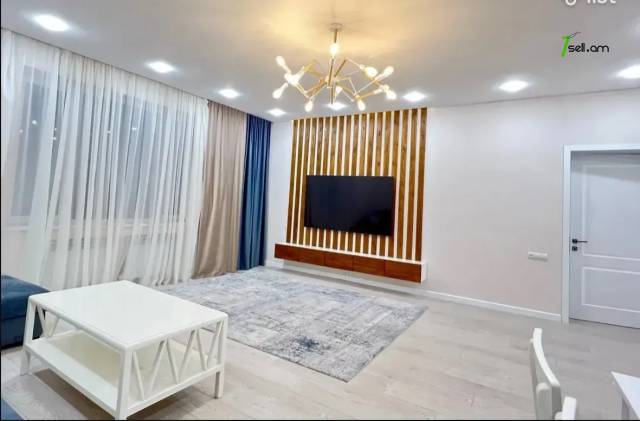 Երկու հարկանի տուն Դավիթ Բեկի փողոցում Էրեբունիում, 400 ք.մ., 2 սանհանգույց