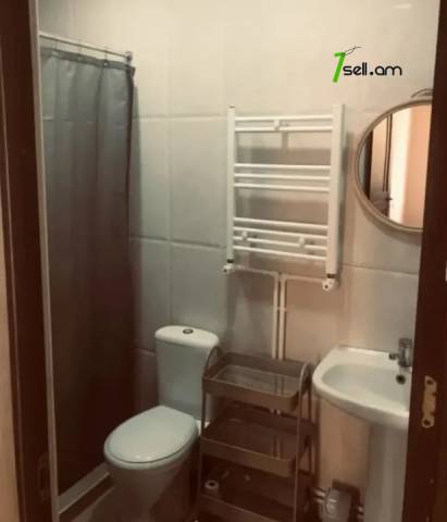 3 սենյականոց բնակարան Բաշինջաղյան փողոցում, 55 ք.մ., նախավերջին հարկ, կապիտալ վերանորոգված